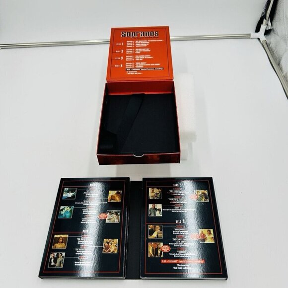 The Sopranos: The Complete Second Season [DVD] Box Set - Picture 3 of 9